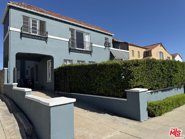 property at 848 S Curson Ave