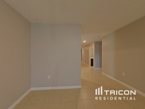 1147 Moyle Way in Mascotte, FL - Building Photo - Building Photo