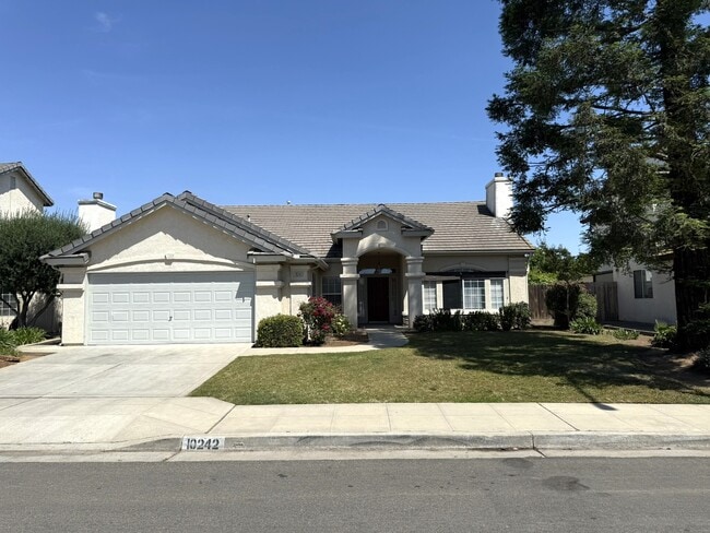 property at 10242 N Dearing Ave