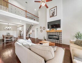 26635 Becker Pines Ln in Katy, TX - Building Photo