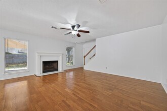 17106 Pecan Acres Dr in Sugar Land, TX - Building Photo - Building Photo