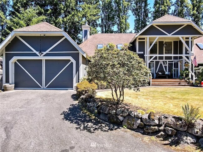 5320 Cirque Dr W in University Place, WA - Building Photo - Building Photo