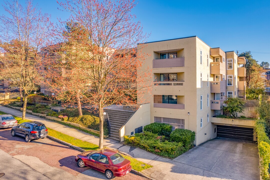 1856 Frances St in Vancouver, BC - Building Photo