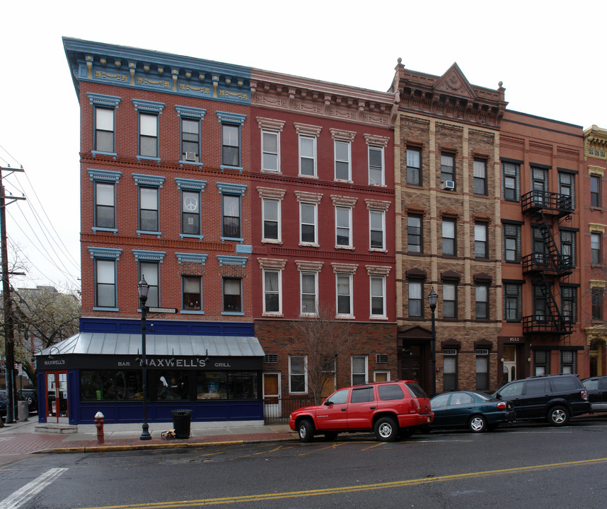 1037 Washington St in Hoboken, NJ - Building Photo