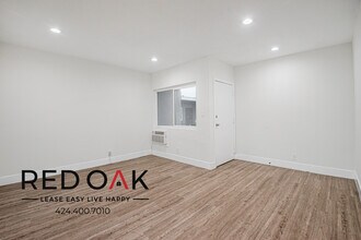 4070 Venice Blvd., Unit 9 in Los Angeles, CA - Foto de edificio - Building Photo