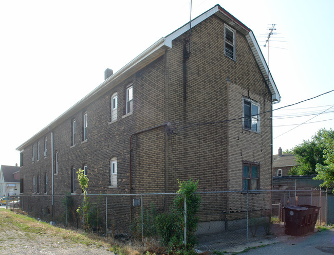 3724 Fir St in East Chicago, IN - Foto de edificio - Building Photo