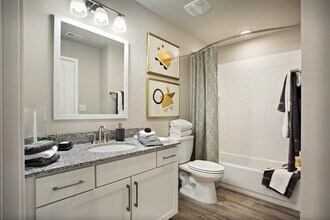 Sanibel Straits in Ft. Myers, FL - Foto de edificio - Building Photo