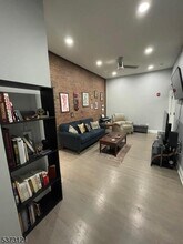 28 W Main St in Somerville, NJ - Building Photo - Building Photo