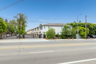 17210 W Roscoe Blvd in Northridge, CA - Building Photo - Building Photo
