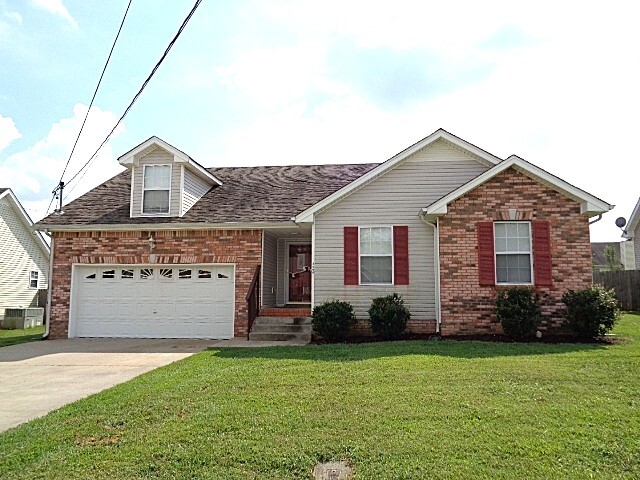 3494 Sandpiper Dr in Clarksville, TN - Building Photo