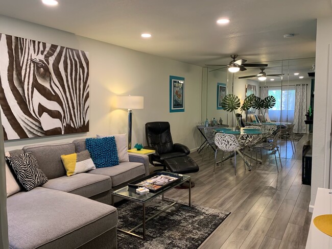 property at 470 N Villa Ct