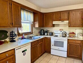 567 Mendon Rd in Attleboro, MA - Building Photo - Building Photo