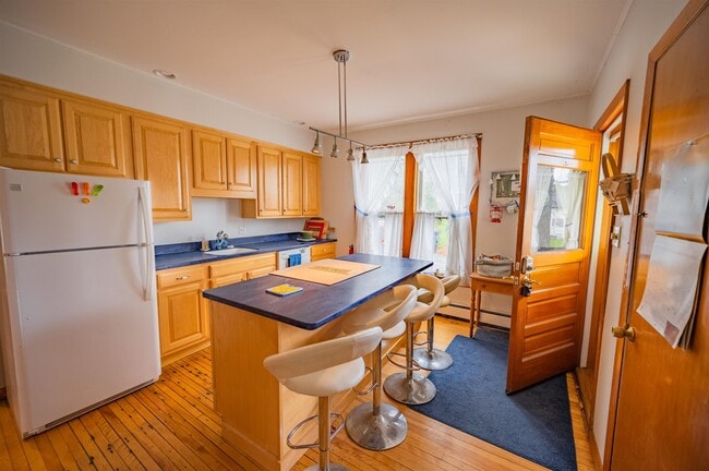 18 Eastern Ave, Unit 1 in Barre, VT - Building Photo - Building Photo