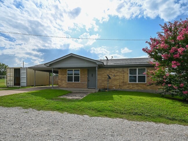 5321 FM 51 in Decatur, TX - Building Photo - Building Photo
