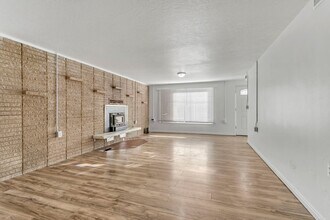 13413 Minuteman Dr-Unit -#9 in Draper, UT - Building Photo - Building Photo