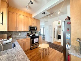 20 Concord Ave, Unit 2 in Somerville, MA - Building Photo