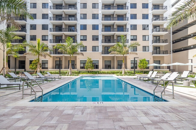 Bay Pointe Apartments