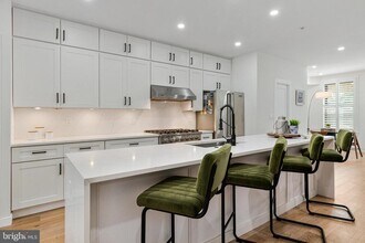 1440 Oak St NW in Washington, DC - Building Photo - Building Photo