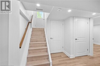 723 Hager Ave in Burlington, ON - Building Photo - Building Photo
