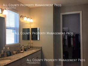 866 Molly Cir in Sarasota, FL - Building Photo - Building Photo