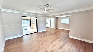 6586 NW 4th St in Margate, FL - Foto de edificio - Building Photo