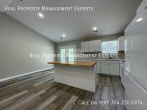 3220 Braewick Pl in Charlotte, NC - Building Photo - Building Photo
