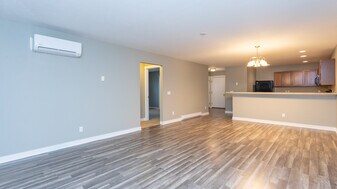 Terrace Bluff Condominiums in Traverse City, MI - Building Photo