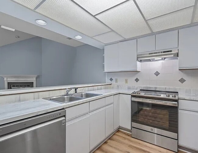 6279 Wrightsville Ave in Wilmington, NC - Building Photo - Building Photo