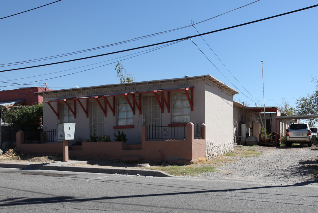 312 Torres St in El Paso, TX - Building Photo