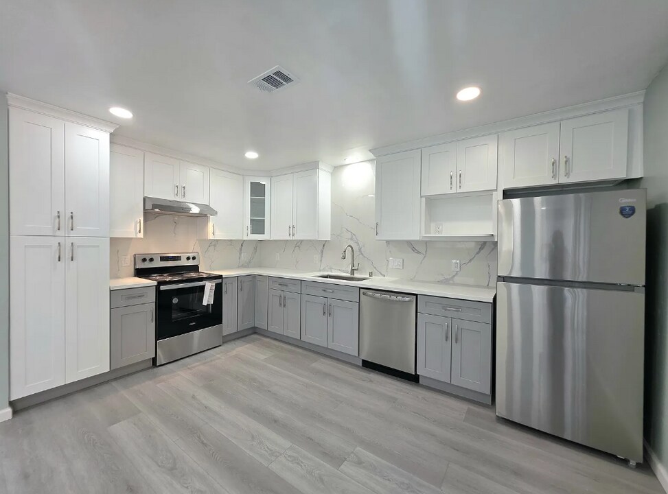 969 Asilomar Ter, Unit 2 in Sunnyvale, CA - Foto de edificio