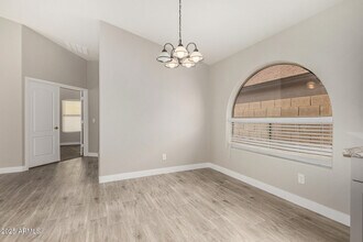 911 E Lovegrass Dr in San Tan Valley, AZ - Building Photo - Building Photo