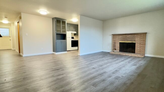 2105 Colby Ave, Unit 4 in Everett, WA - Foto de edificio - Building Photo