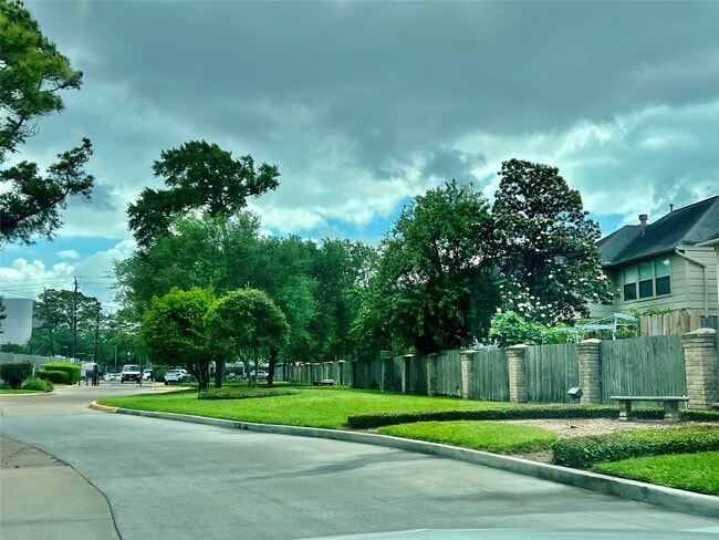 property at 2800 Jeanetta St