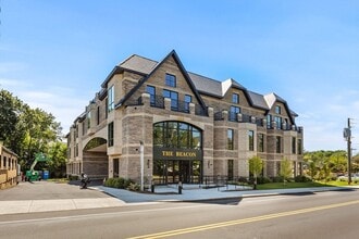 1114 Beacon St in Newton, MA - Building Photo - Building Photo