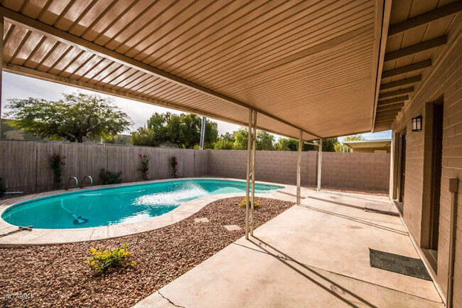 1609 E Del Rio Dr in Tempe, AZ - Building Photo - Building Photo