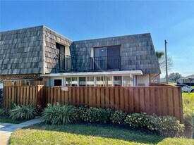 2946 Tangerine Ct in Leesburg, FL - Building Photo