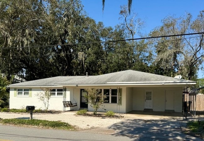 3218 Bannon Ave in Thunderbolt, GA - Building Photo - Building Photo