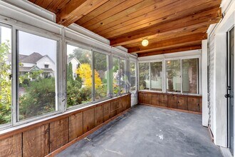 1011 Jennette Ave NW in Grand Rapids, MI - Building Photo - Building Photo