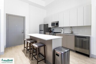 1155 NE 126th St, Unit 126 in North Miami, FL - Foto de edificio - Building Photo