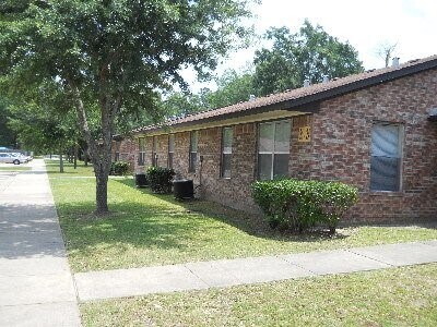 1001 Charlsie Ave in Kirbyville, TX - Building Photo - Building Photo