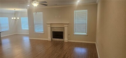 302 Emerald Woods in Farmington, AR - Building Photo - Building Photo