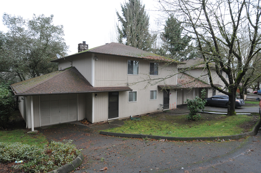 19824 SW Santee Ct in Tualatin, OR - Building Photo