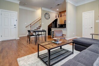 1530 W 25th St in Houston, TX - Building Photo - Building Photo