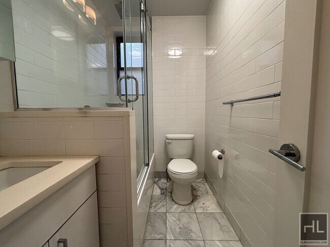 WEST 68 STREET, Unit 5B in New York, NY - Building Photo - Building Photo