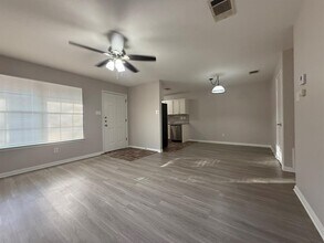 1904 Alex Ave in Austin, TX - Building Photo - Building Photo