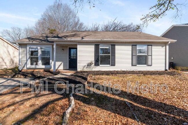 property at 3214 Old House Cir