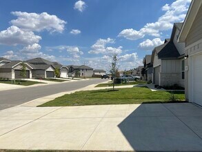 8123 Hamrick Cir in San Antonio, TX - Building Photo - Building Photo