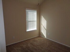 20211 Ray Falls Dr in Tomball, TX - Building Photo - Building Photo