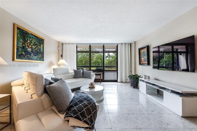 property at 1401 S Federal Hwy