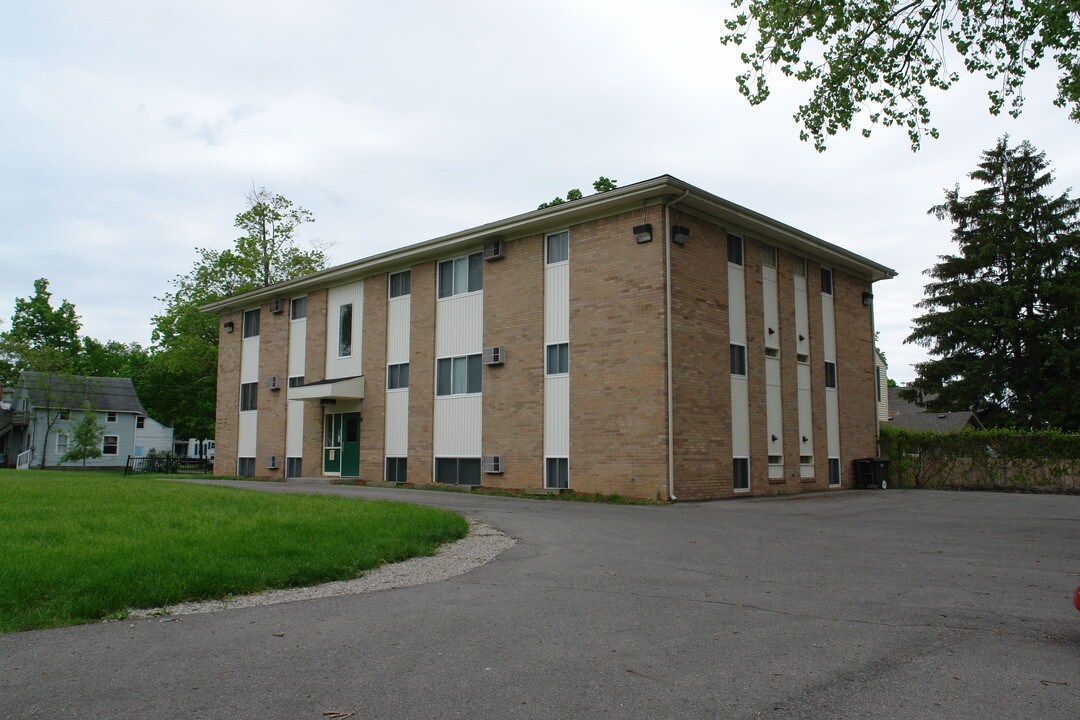 Vine Street Apartments in Lansing, MI - Building Photo